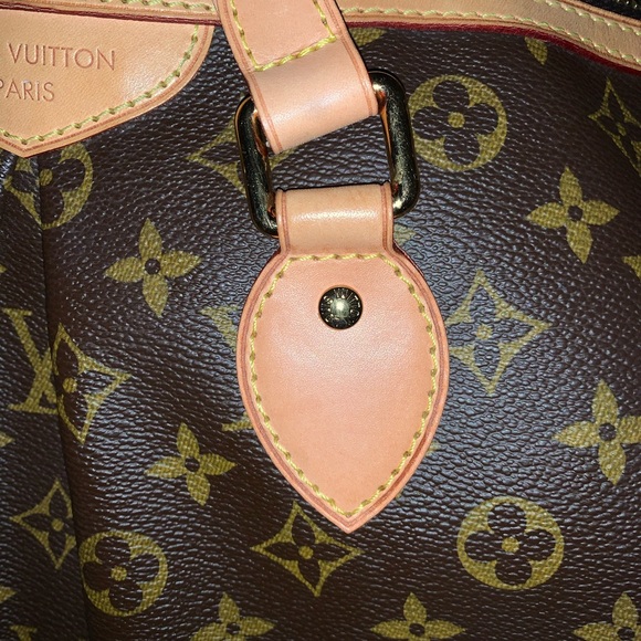 Louis Vuitton Brown Tote Bag with Iconic Monogram Pattern - Picture 10 of 15